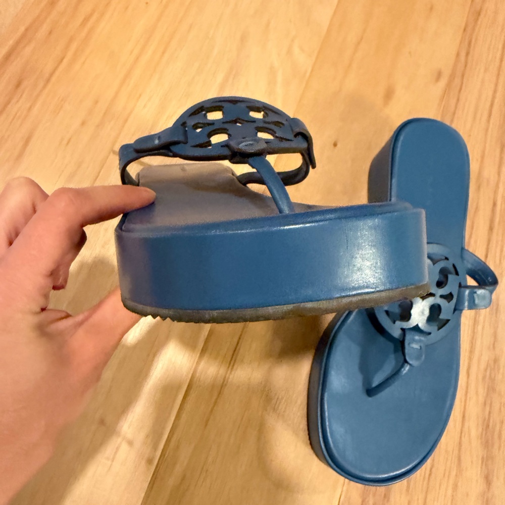 Tory Burch miller wedge sandal in blue women’s size 9 sold
out color! - Picture 7 of 9